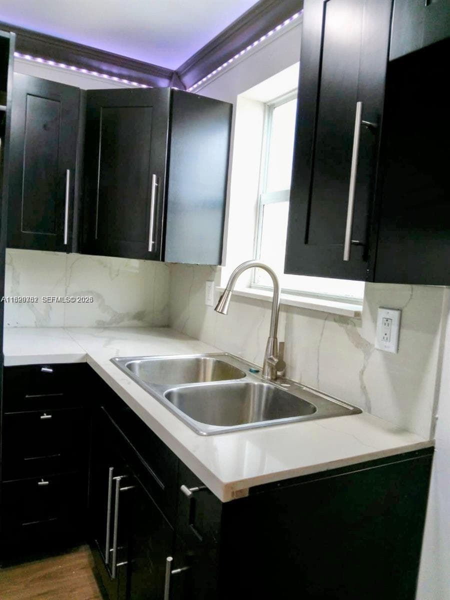2720 NW 29th St # 2720, Miami FL 33142 — 10
