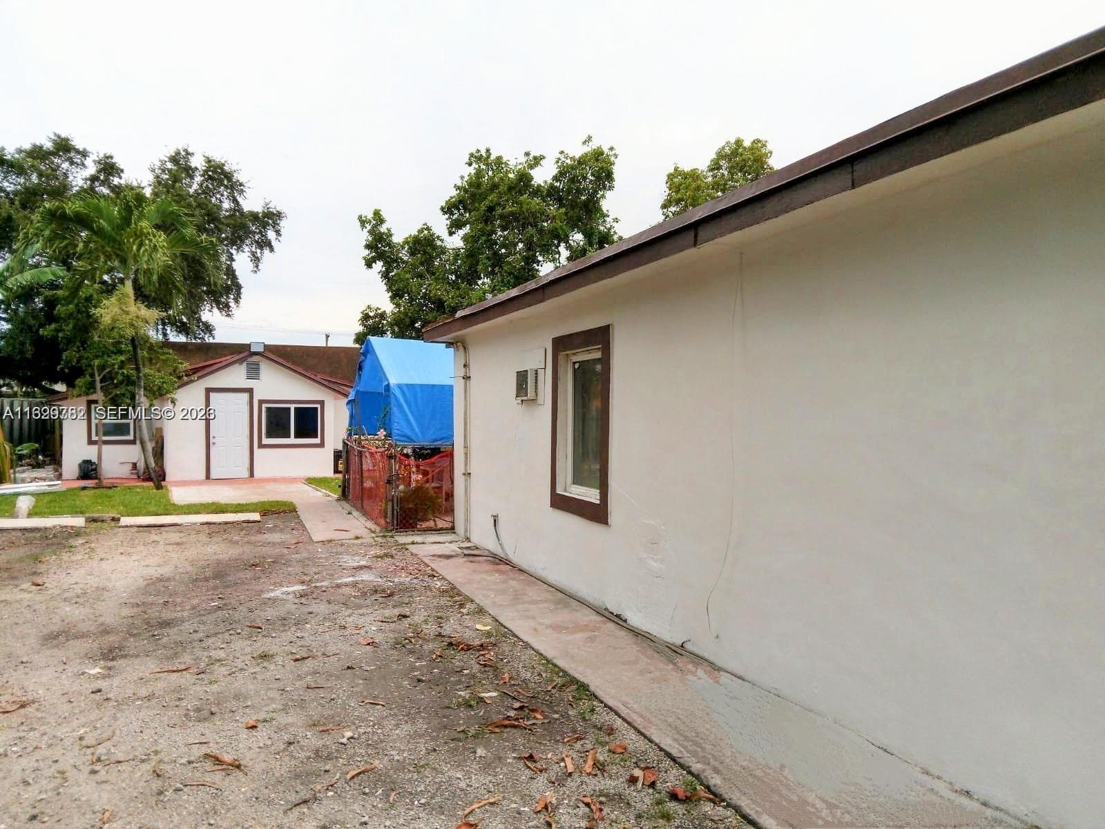 2720 NW 29th St # 2720, Miami FL 33142 — 19