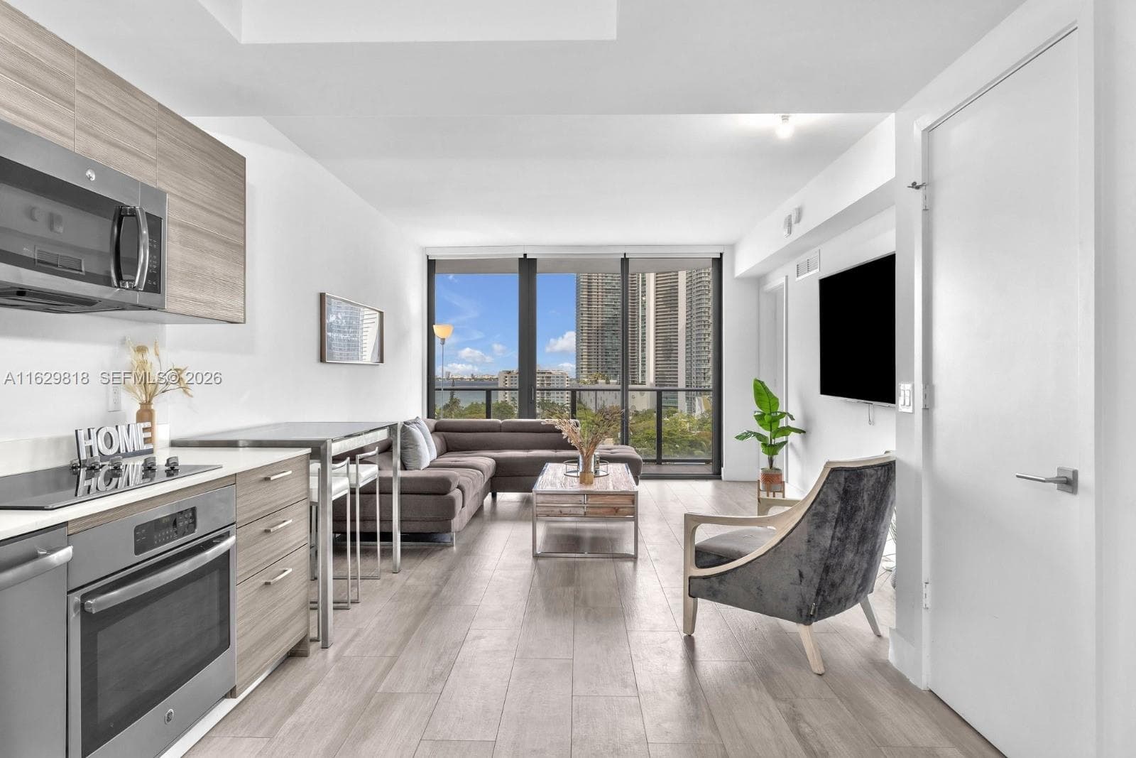121 NE 34th St # 905, Miami FL 33137 — 13