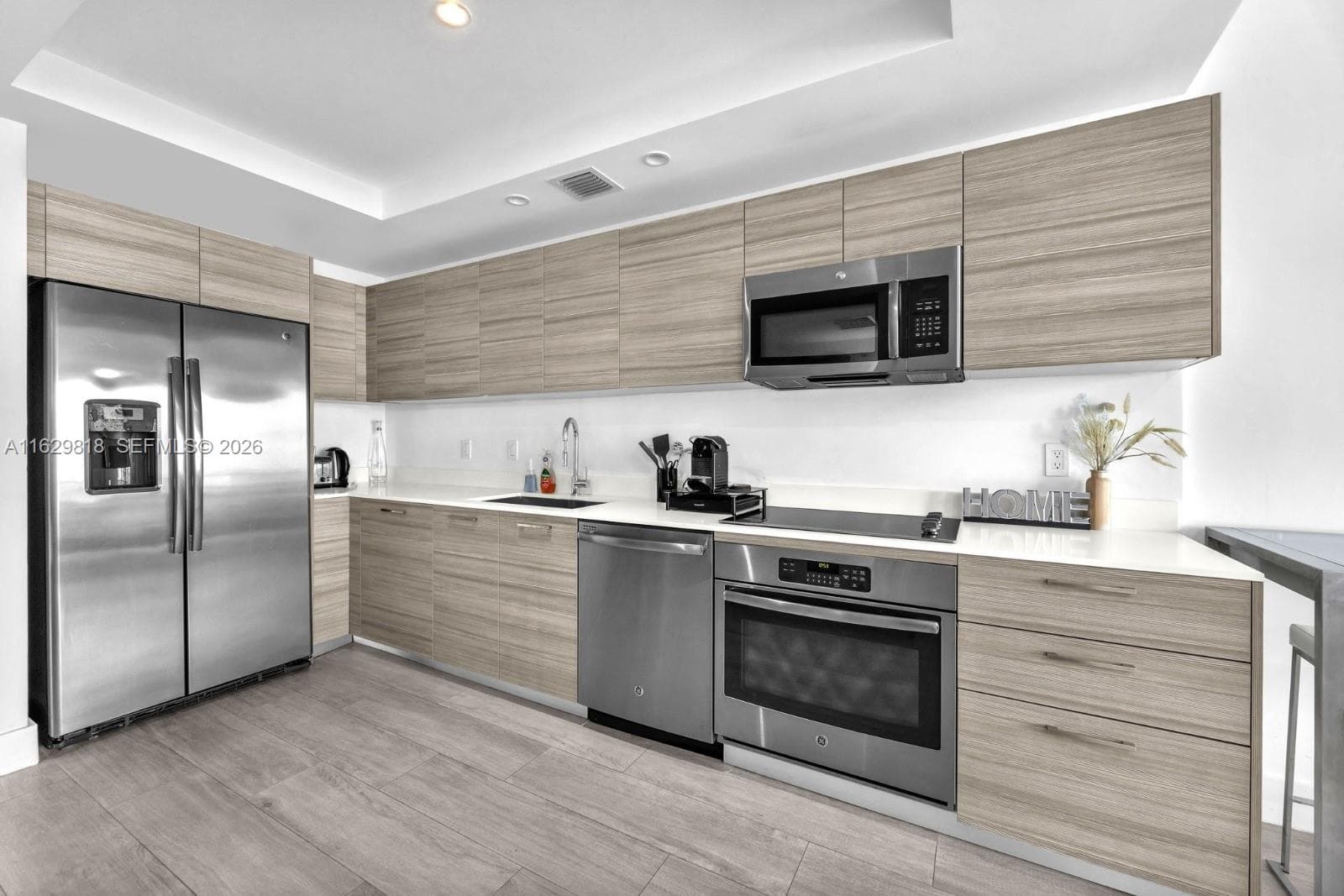 121 NE 34th St # 905, Miami FL 33137 — 26