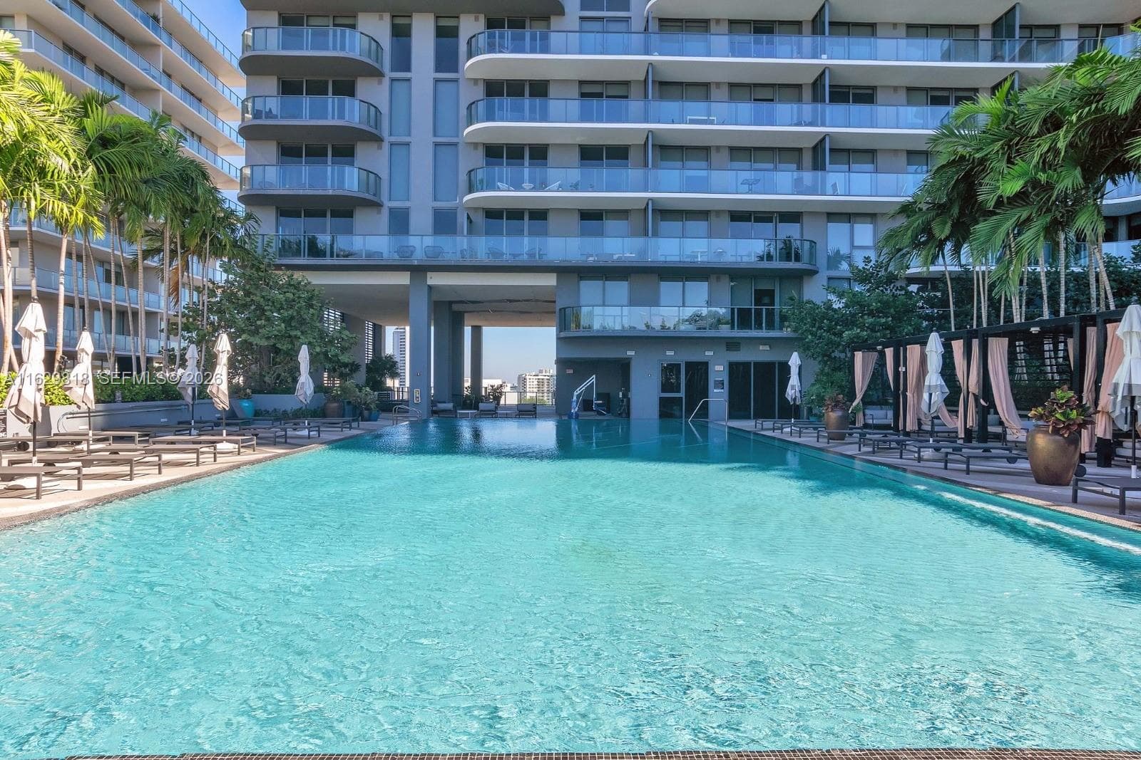 121 NE 34th St # 905, Miami FL 33137 — 1