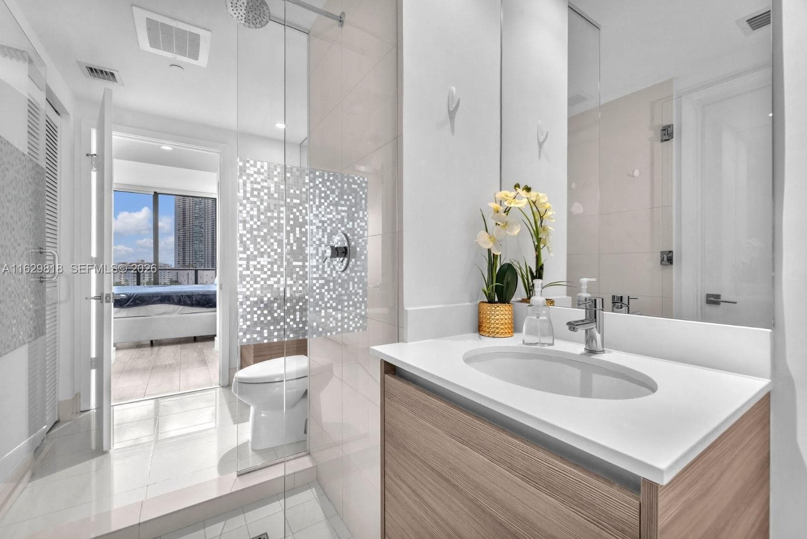 121 NE 34th St # 905, Miami FL 33137 — 9