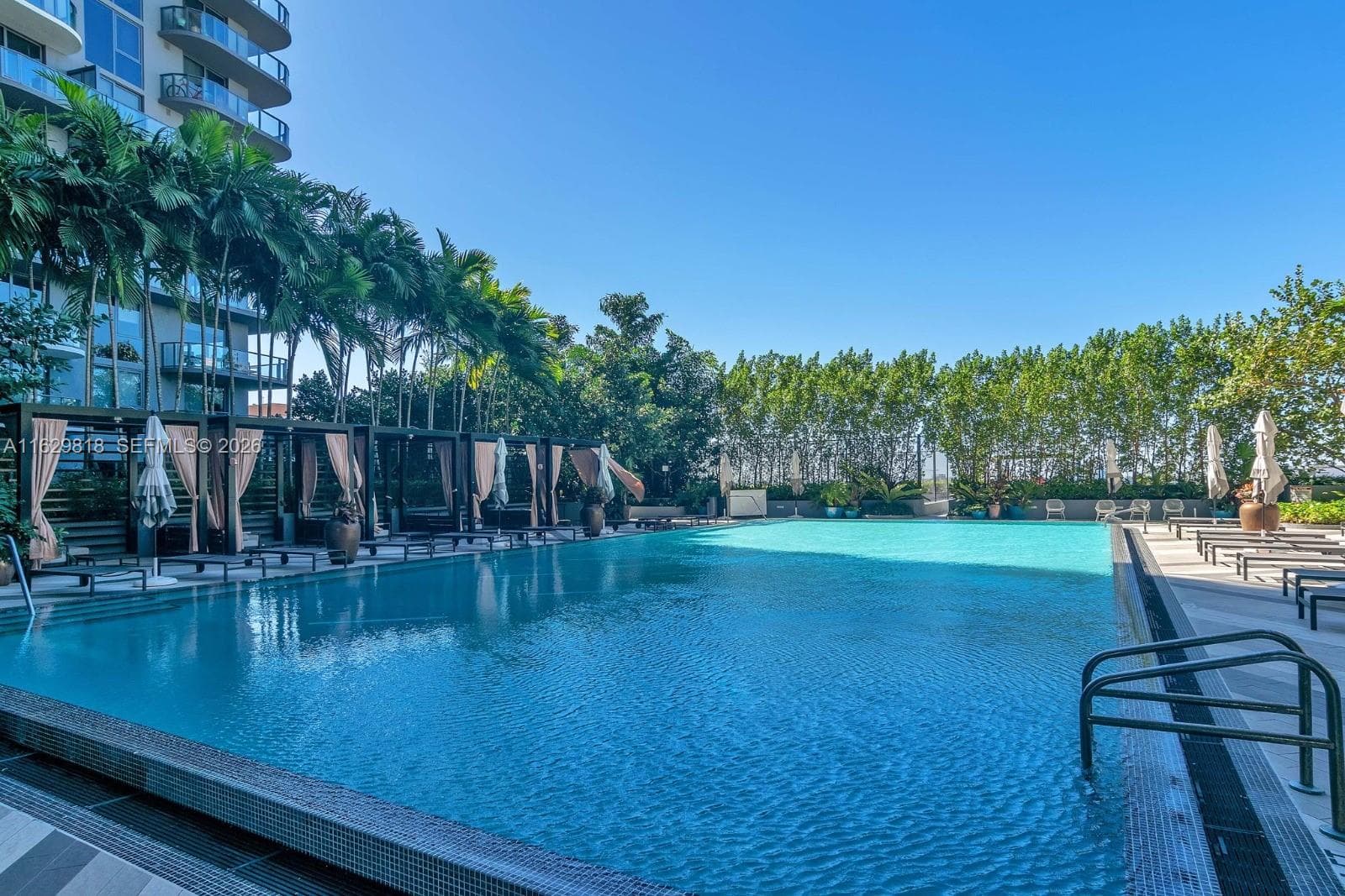 121 NE 34th St # 905, Miami FL 33137 — 18