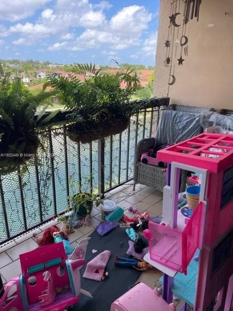 10145 NW 9th St Cir # 502, Miami FL 33172 — 11