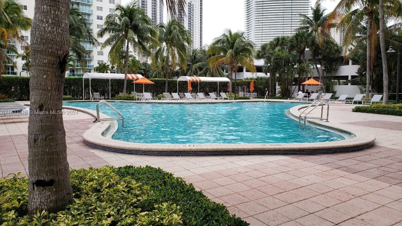 19380 Collins Ave # 7, Sunny Isles Beach FL 33160 — 18