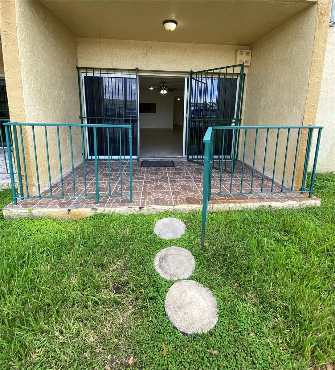 4525 W 20 AV # 123, Hialeah FL 33012 — 2