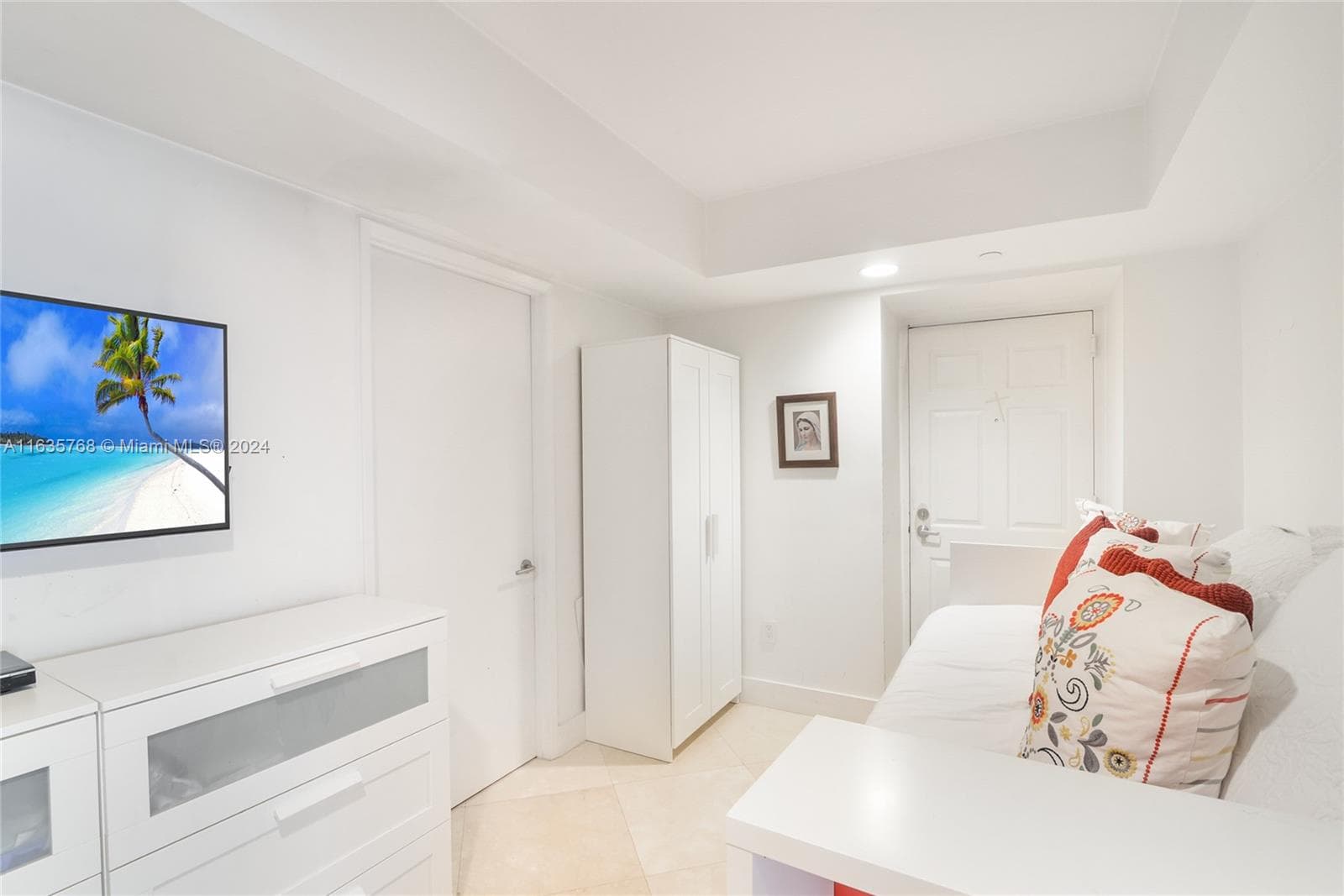 18671 Collins Ave # 2702, Sunny Isles Beach FL 33160 — 26