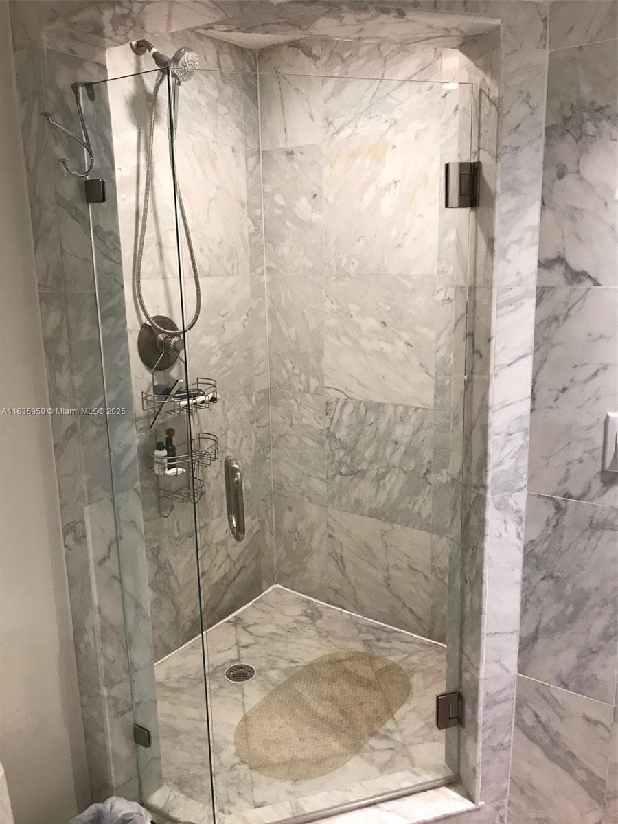 100 Lincoln Rd # 1633, Miami Beach FL 33139 — 23