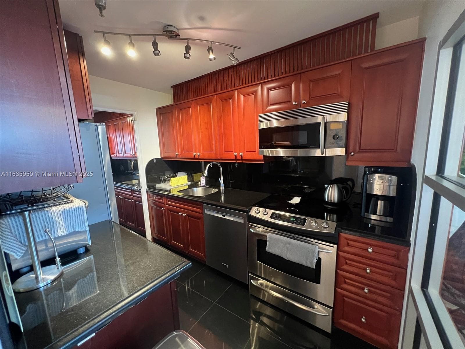 100 Lincoln Rd # 1633, Miami Beach FL 33139 — 13