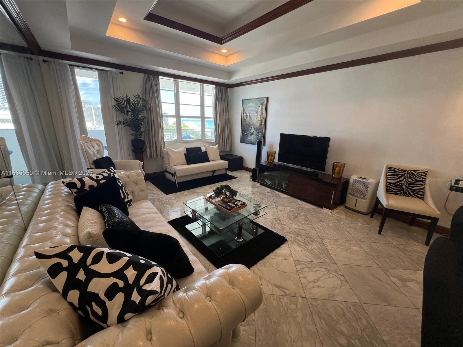 100 Lincoln Rd # 1633, Miami Beach FL 33139 — 9