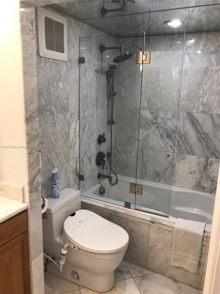 100 Lincoln Rd # 1633, Miami Beach FL 33139 — 21