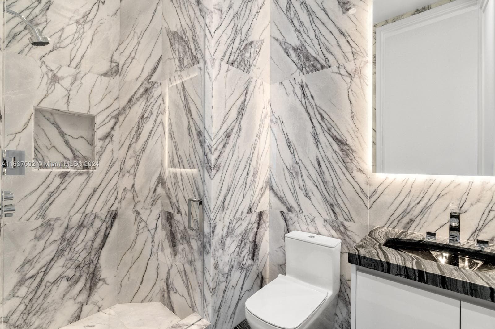 17901 Collins, Sunny Isles Beach FL 33160 — 29
