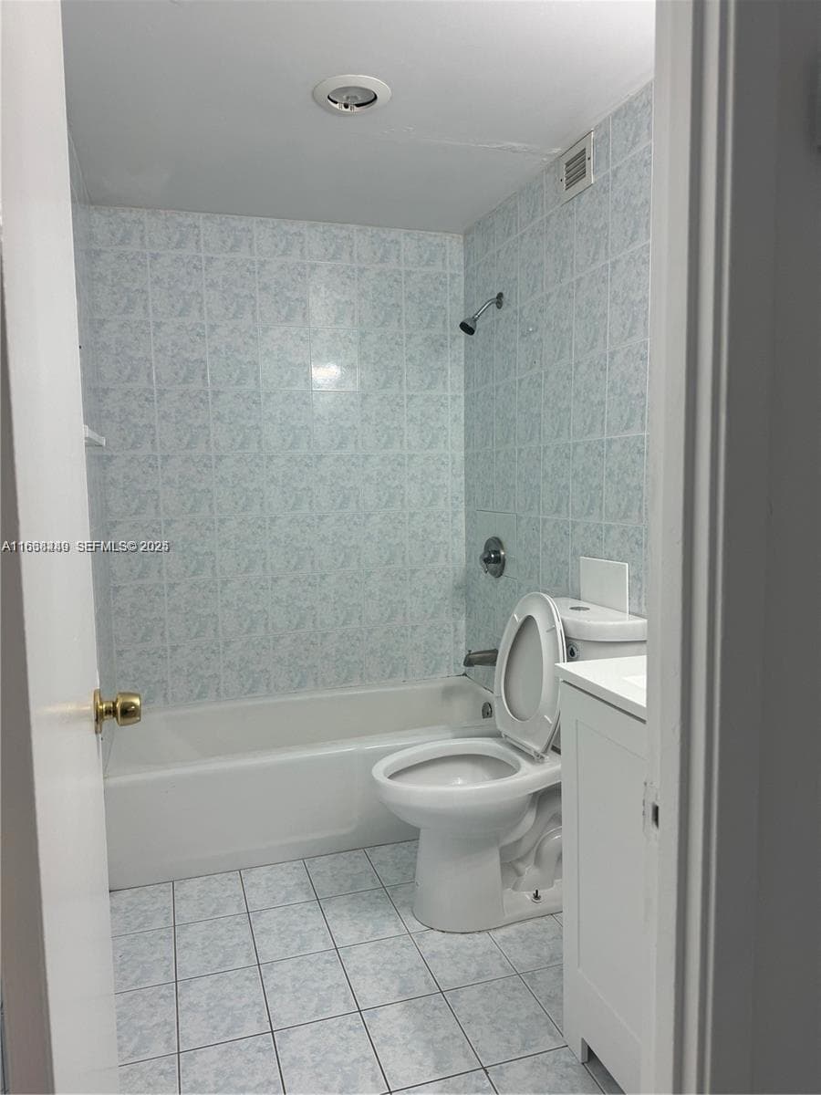 400 Kings Point Dr # 320, Sunny Isles Beach FL 33160 — 29