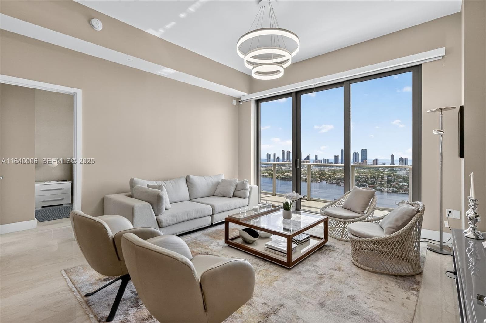 16385 Biscayne Blvd, North Miami Beach FL 33160 — 14