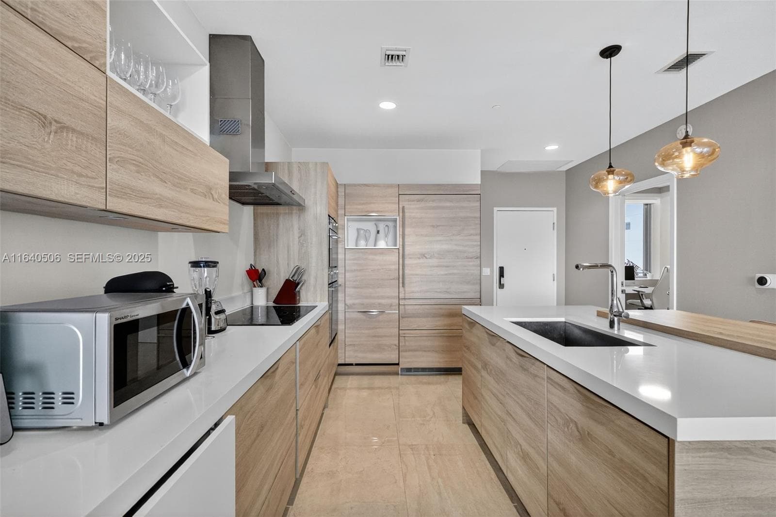 16385 Biscayne Blvd, North Miami Beach FL 33160 — 18