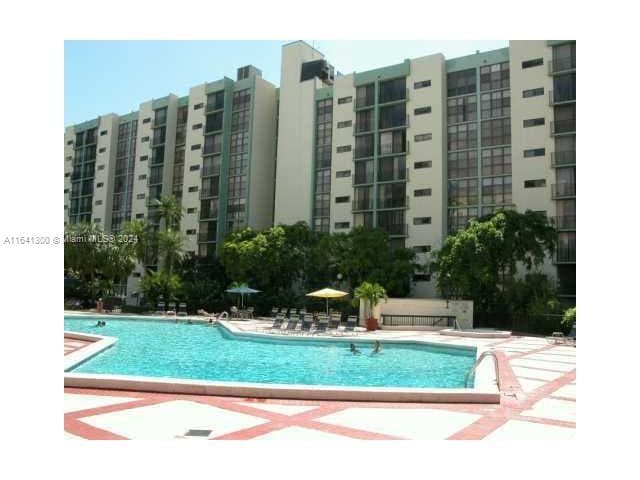 17021 N Bay Rd # 915, Sunny Isles Beach FL 33160 — 2