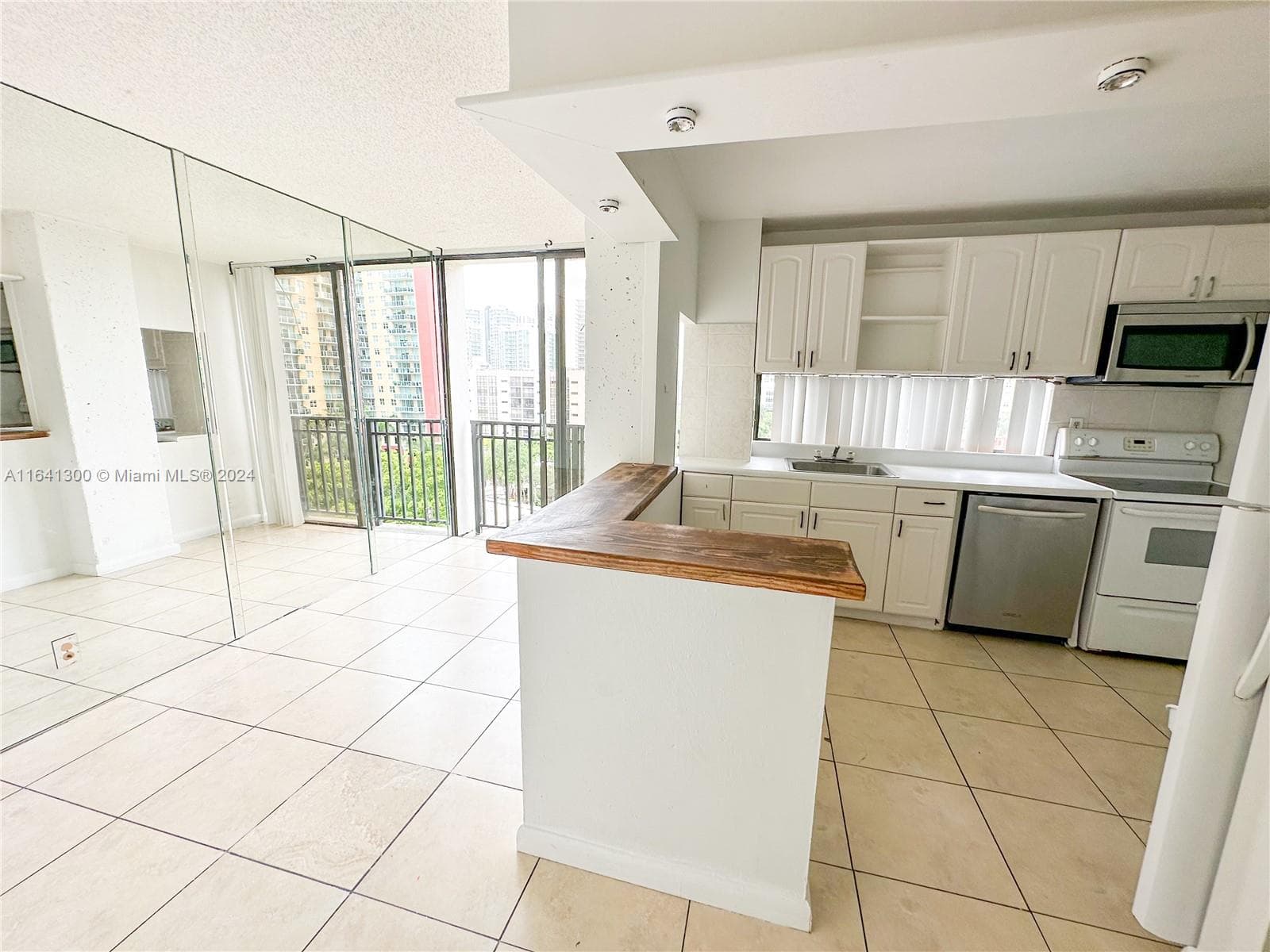 17021 N Bay Rd # 915, Sunny Isles Beach FL 33160 — 1