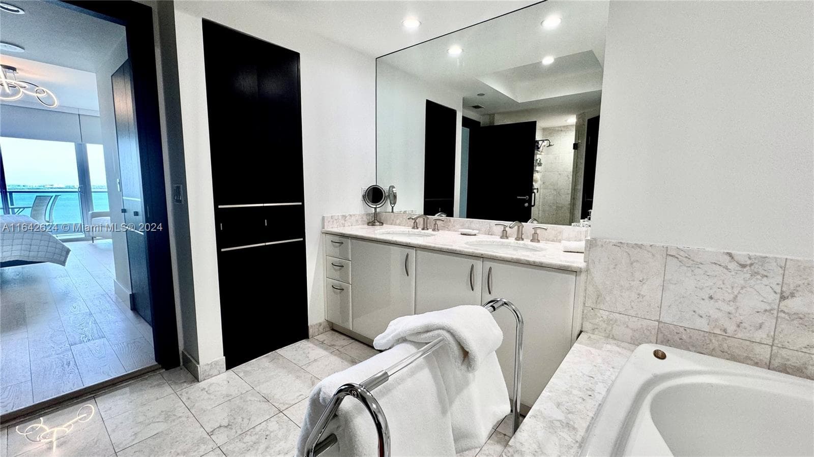 1331 Brickell Bay Dr # 1109, Miami FL 33131 — 19