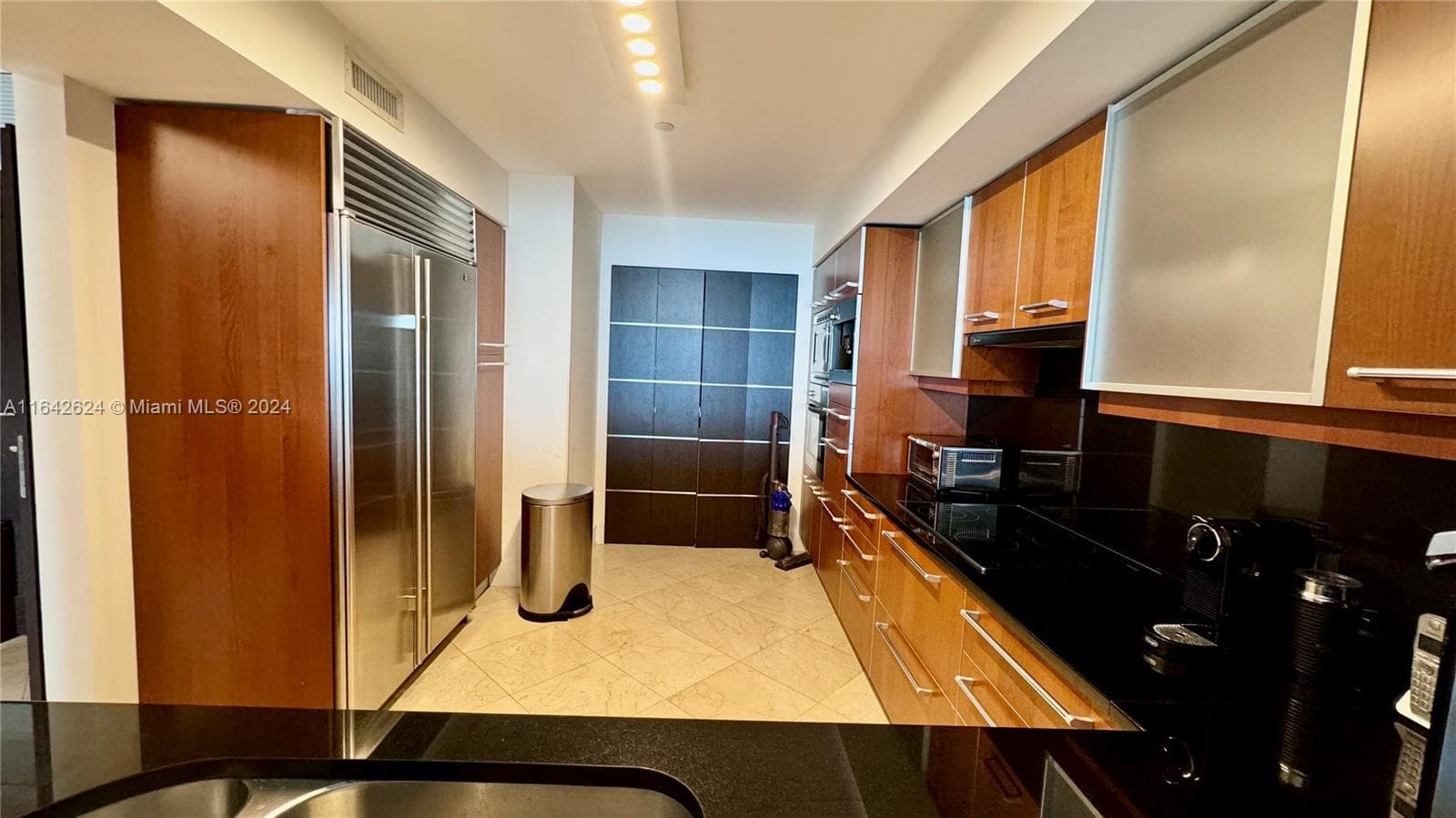1331 Brickell Bay Dr # 1109, Miami FL 33131 — 21