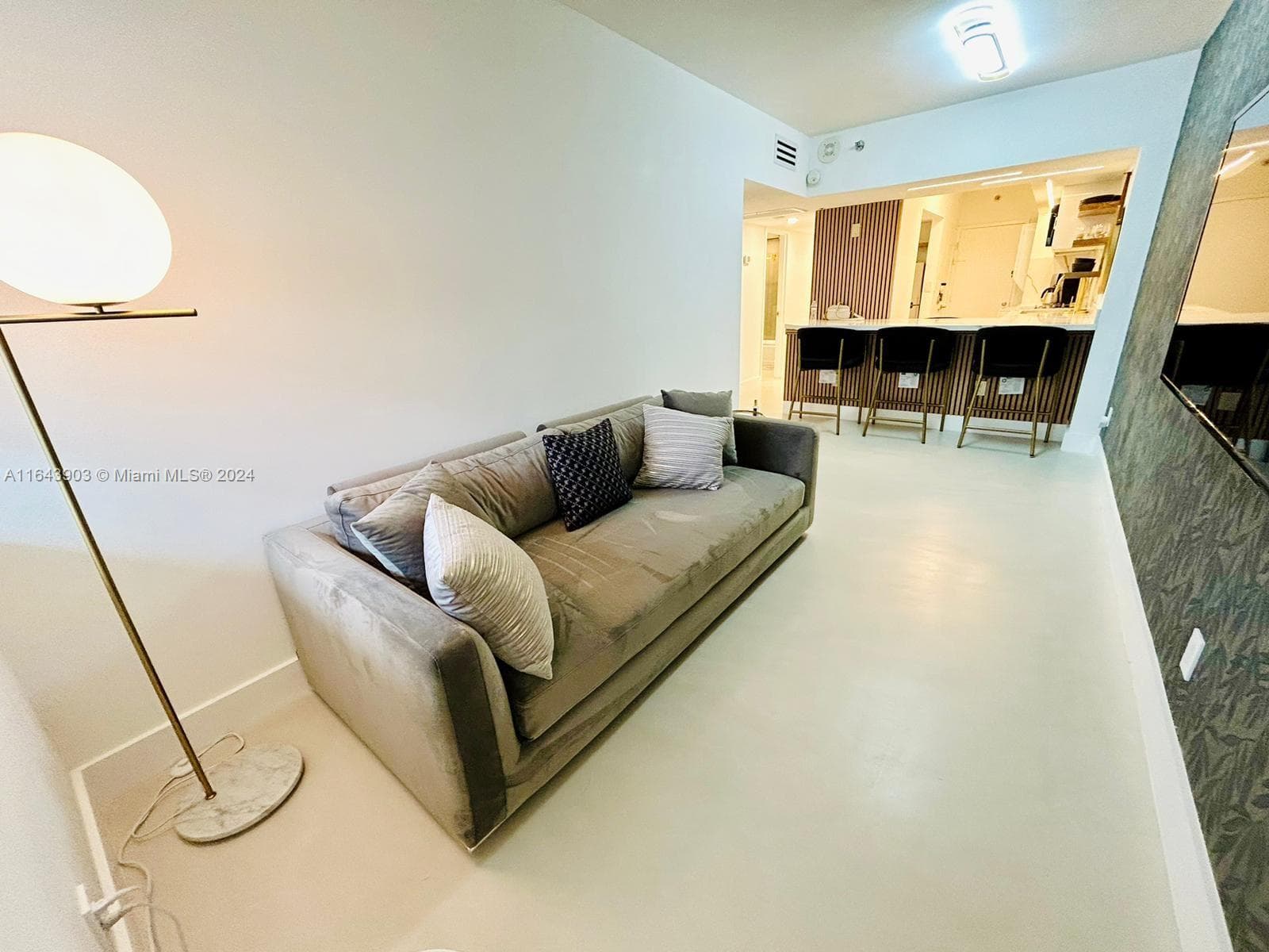 100 Lincoln Rd # 445, Miami Beach FL 33139 — 1