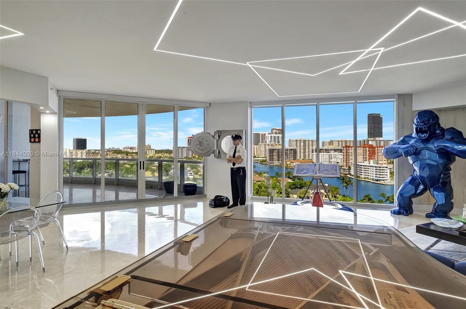 21200 Point Pl # 1204, Aventura FL 33180 — 2