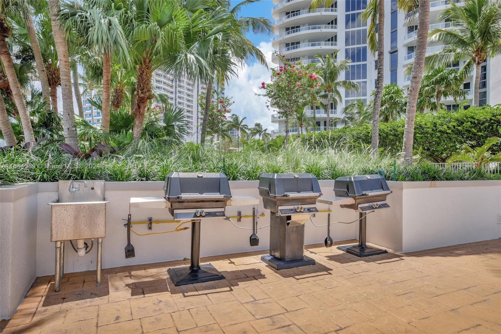 21200 Point Pl # 1204, Aventura FL 33180 — 81