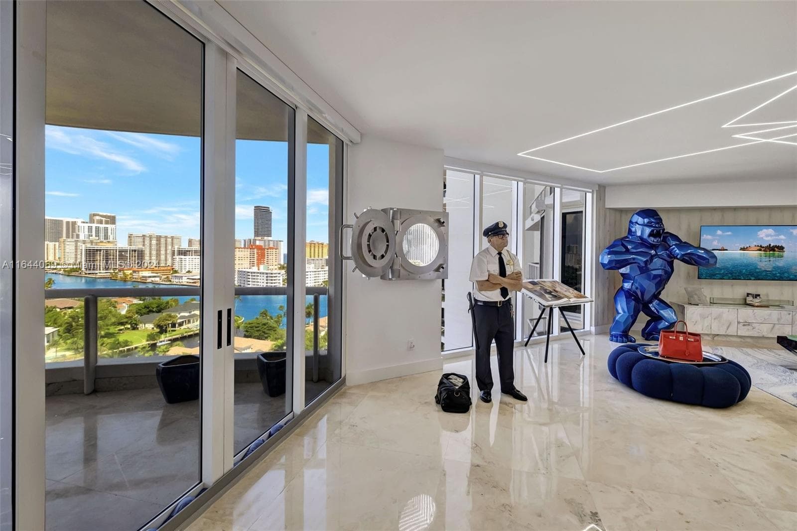 21200 Point Pl # 1204, Aventura FL 33180 — 20
