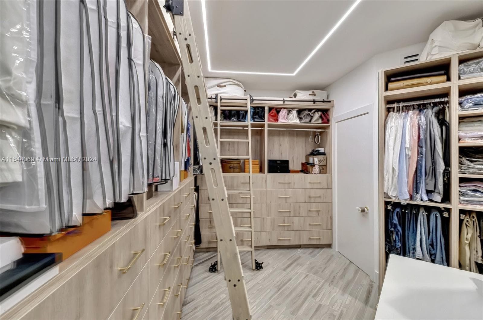 21200 Point Pl # 1204, Aventura FL 33180 — 38