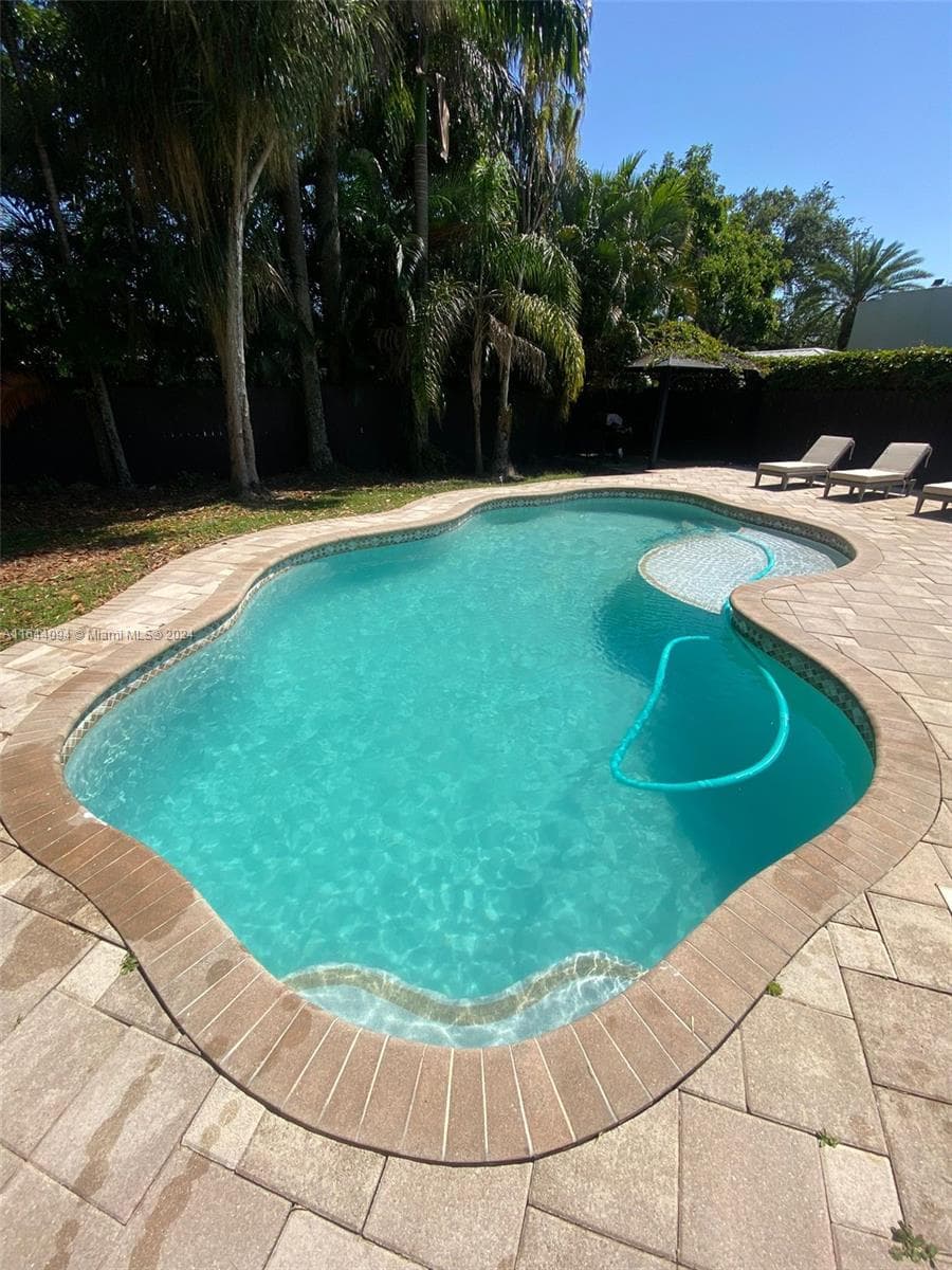 630 NE 117th St, Biscayne Park FL 33161 — 18