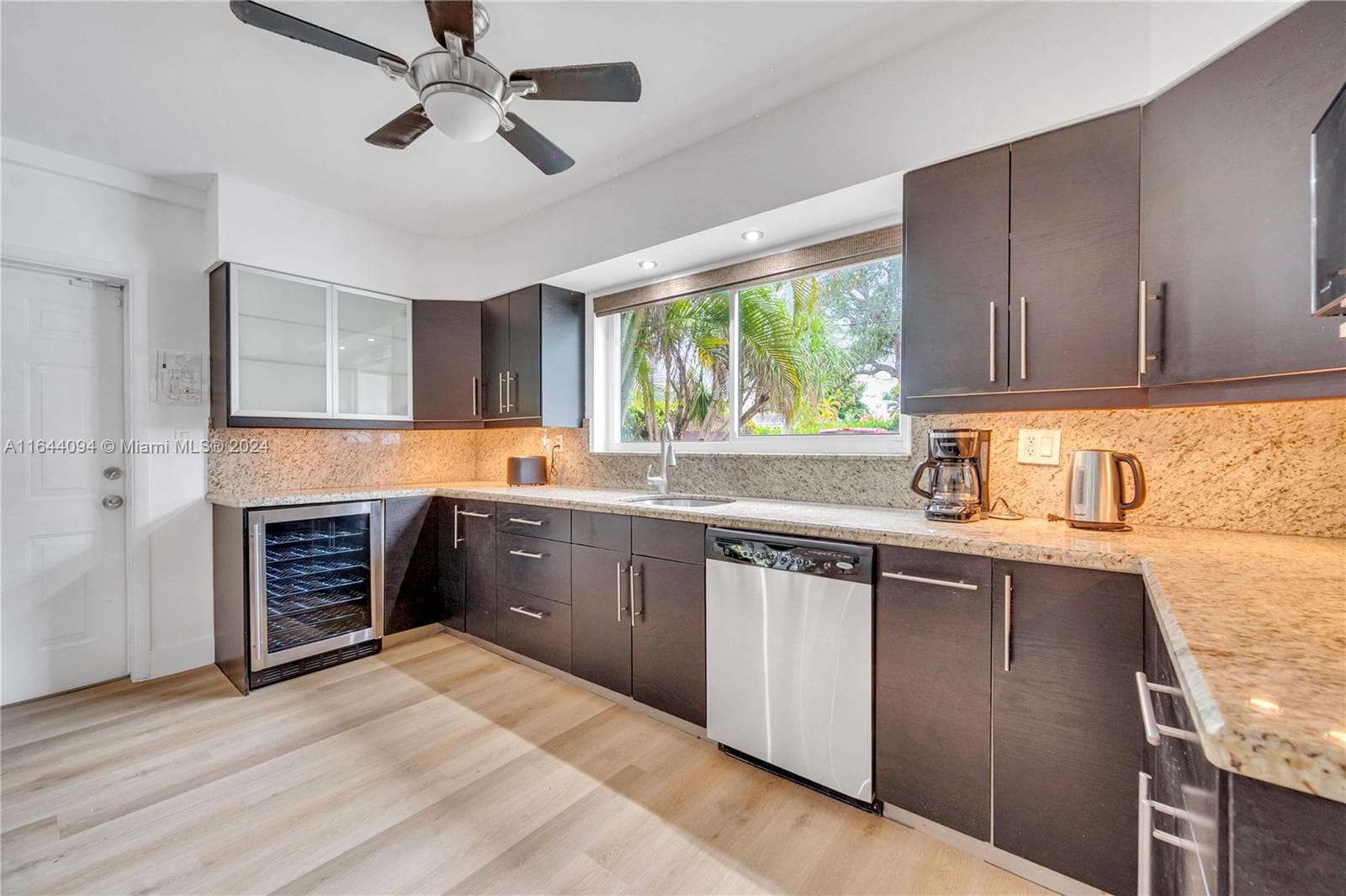 630 NE 117th St, Biscayne Park FL 33161 — 35