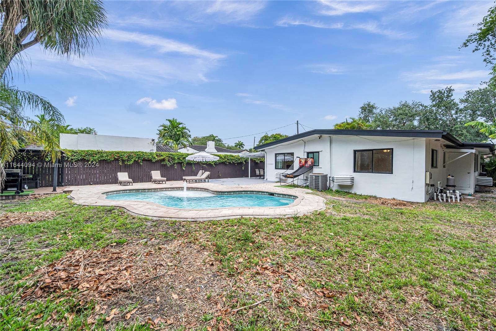 630 NE 117th St, Biscayne Park FL 33161 — 60