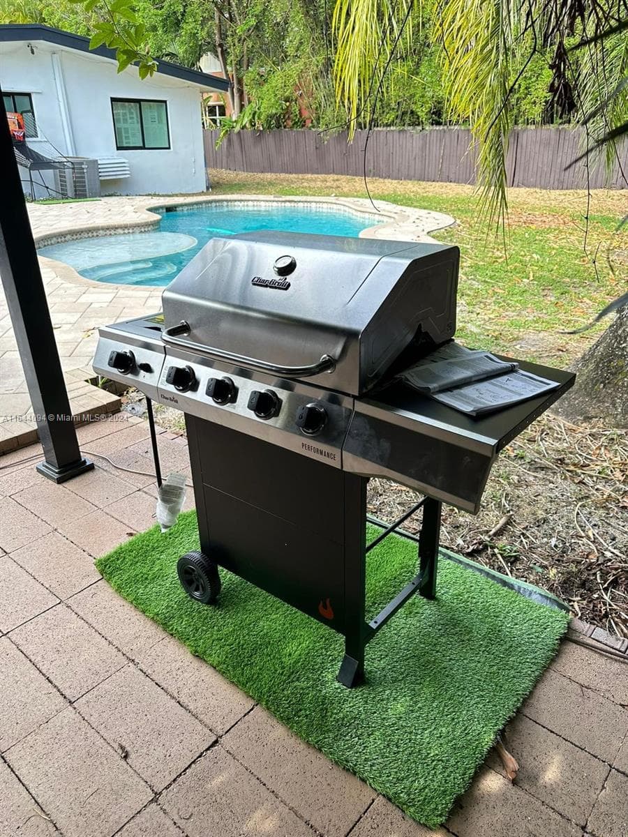630 NE 117th St, Biscayne Park FL 33161 — 8