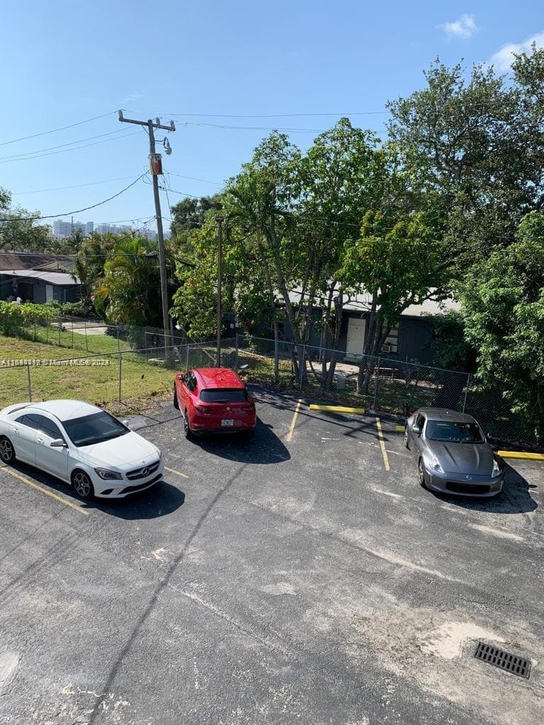 2500 NE 192nd St, Miami FL 33180 — 23