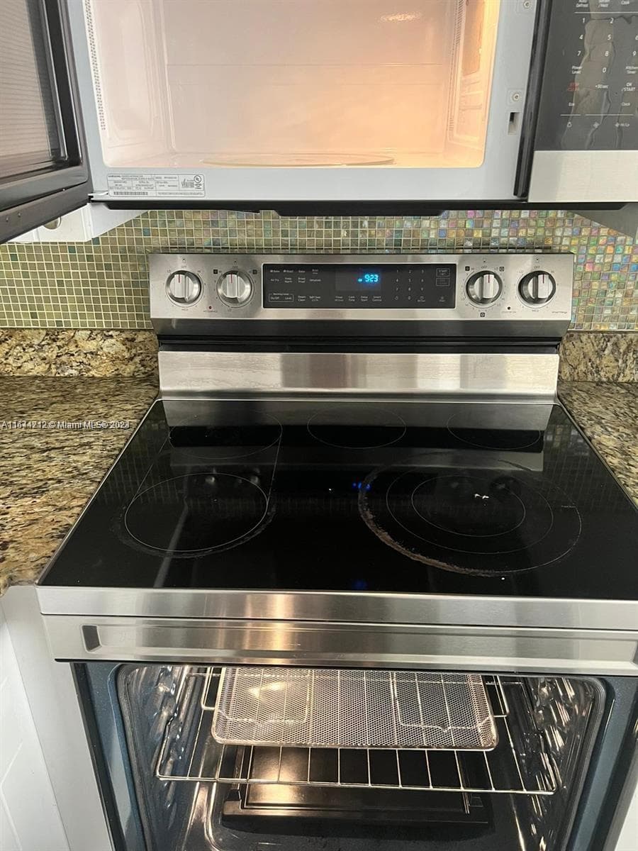 2500 NE 192nd St, Miami FL 33180 — 7