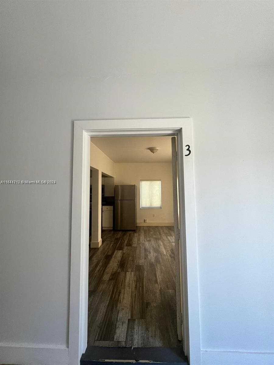 2500 NE 192nd St, Miami FL 33180 — 1