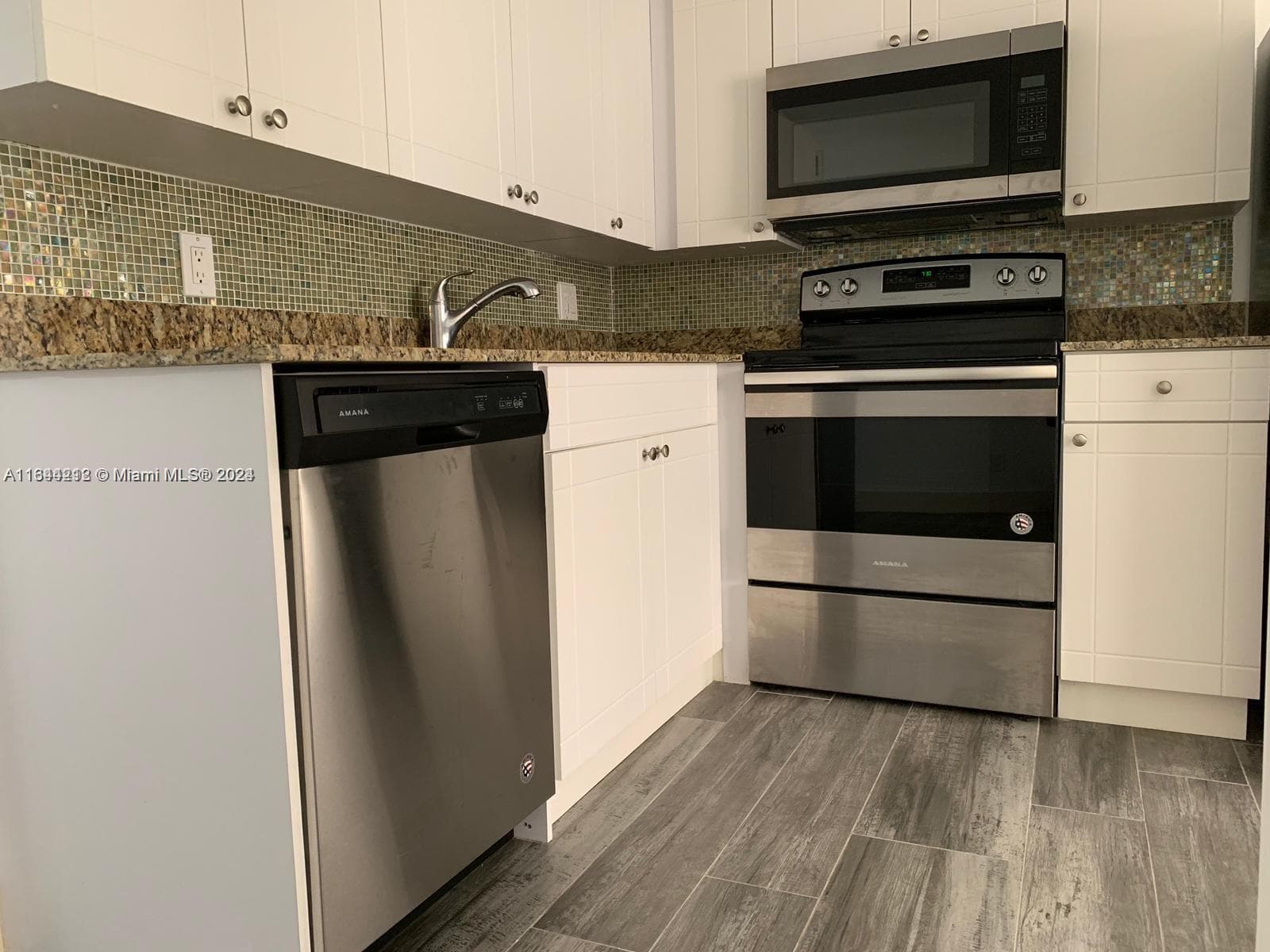 2500 NE 192nd St, Miami FL 33180 — 20