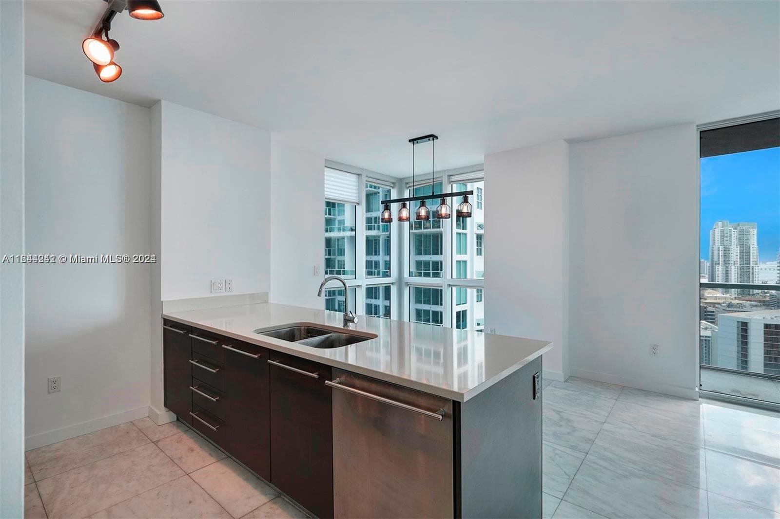 55 SE 6th St # 3401, Miami FL 33131 — 7