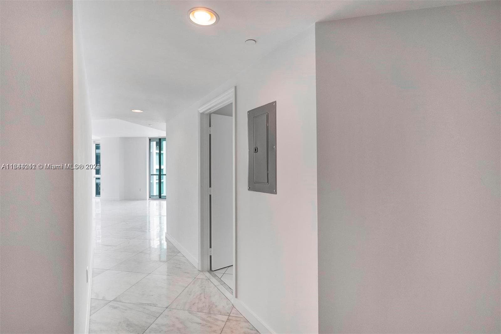 55 SE 6th St # 3401, Miami FL 33131 — 14
