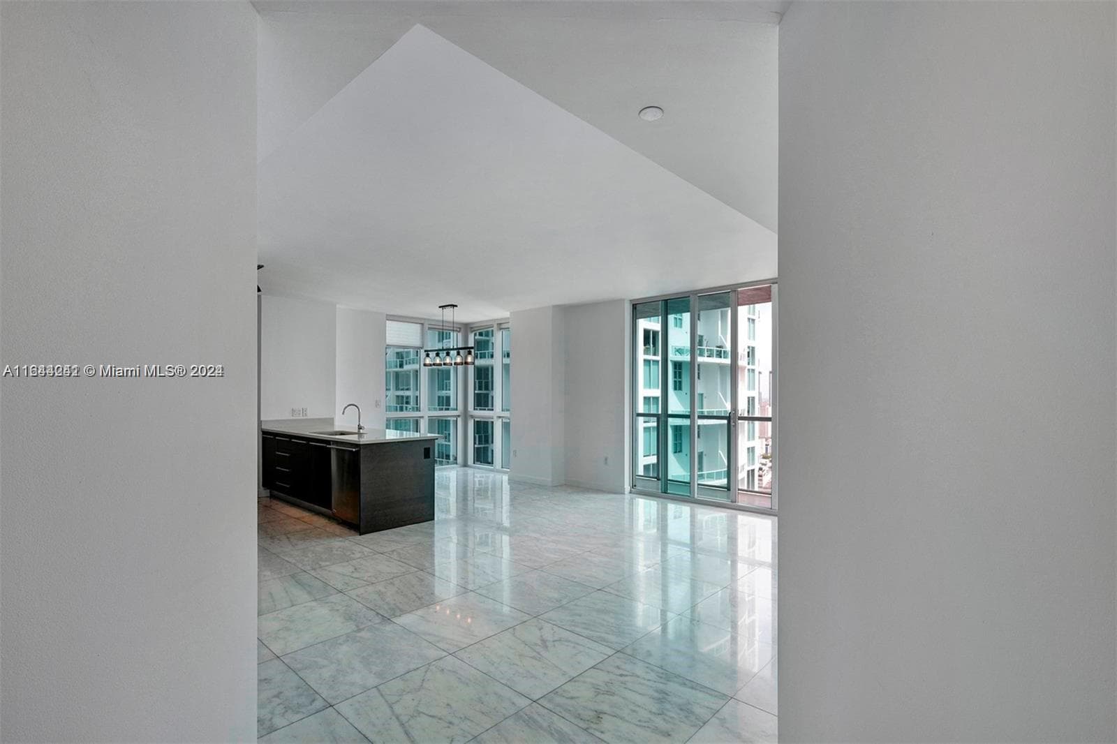 55 SE 6th St # 3401, Miami FL 33131 — 15