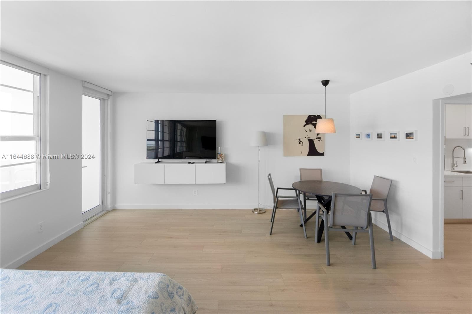 100 Lincoln Rd # 1104, Miami Beach FL 33139 — 3