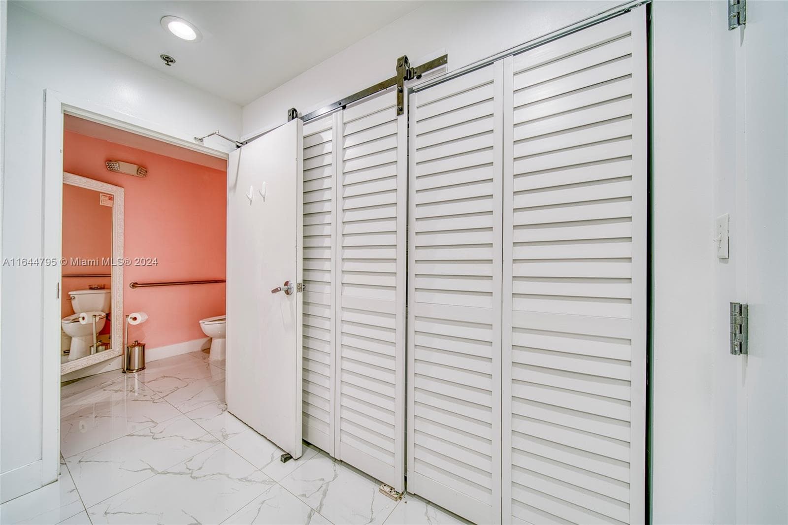 Full-Service Beauty Salon For Sale in Pinecrest, Miami FL 33156 — 22