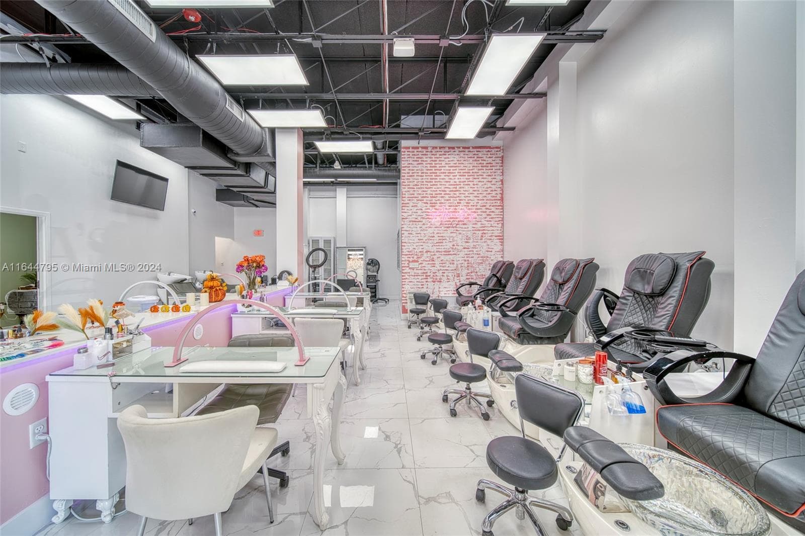 Full-Service Beauty Salon For Sale in Pinecrest, Miami FL 33156 — 5