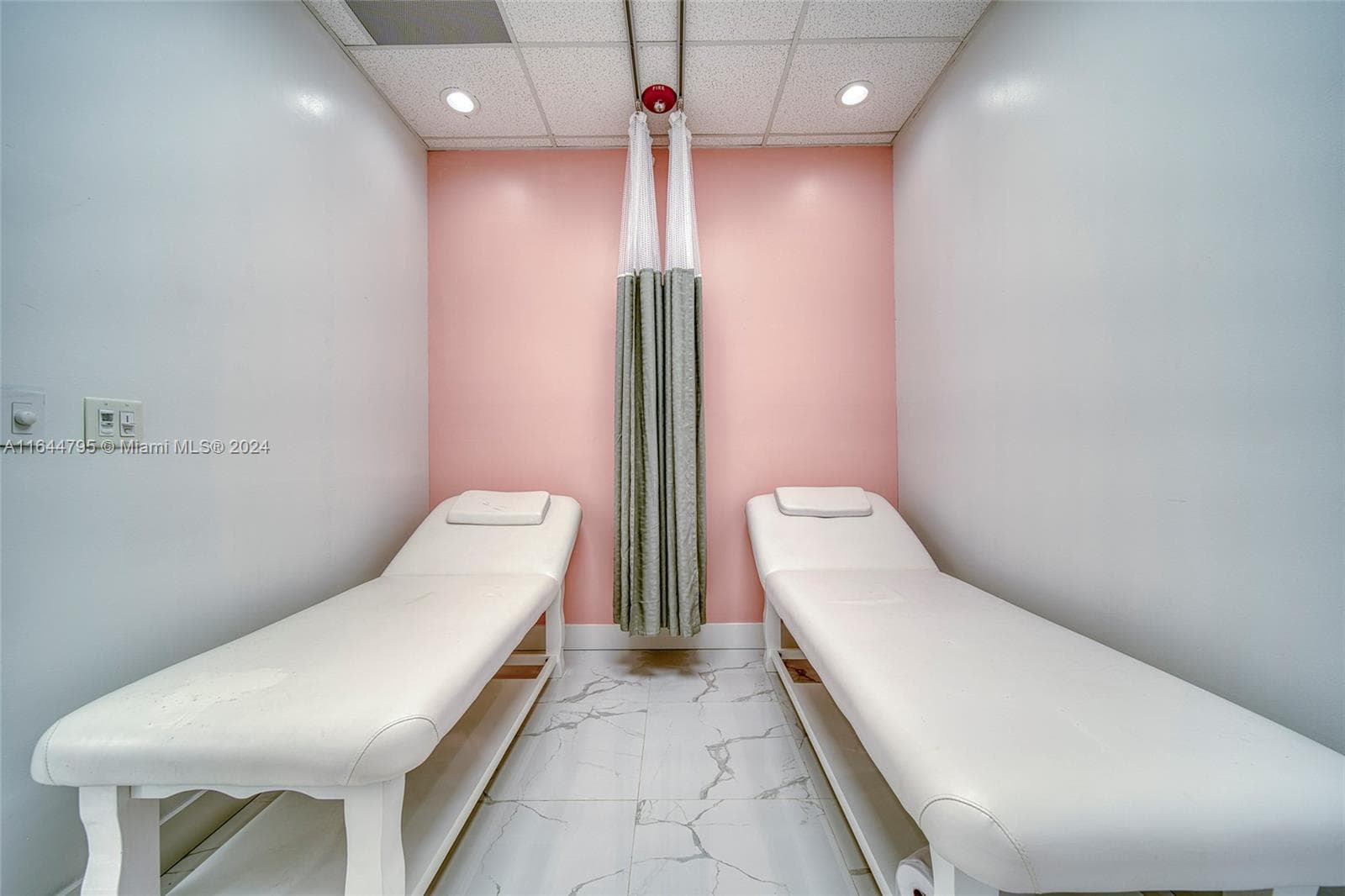 Full-Service Beauty Salon For Sale in Pinecrest, Miami FL 33156 — 15