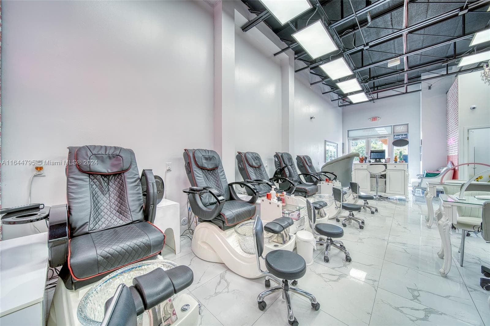 Full-Service Beauty Salon For Sale in Pinecrest, Miami FL 33156 — 8