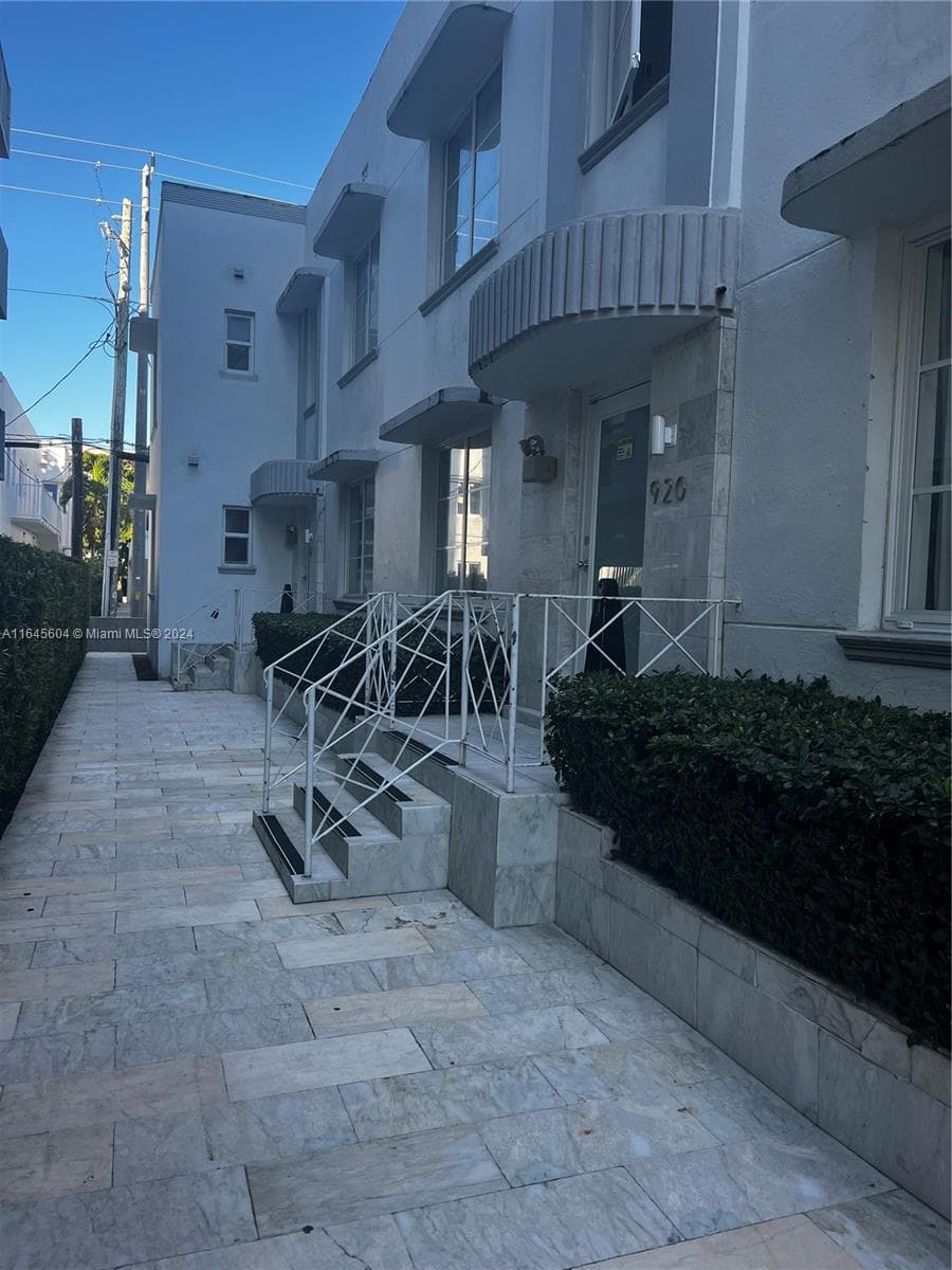 920 Jefferson Ave # 3, Miami Beach FL 33139 — 2