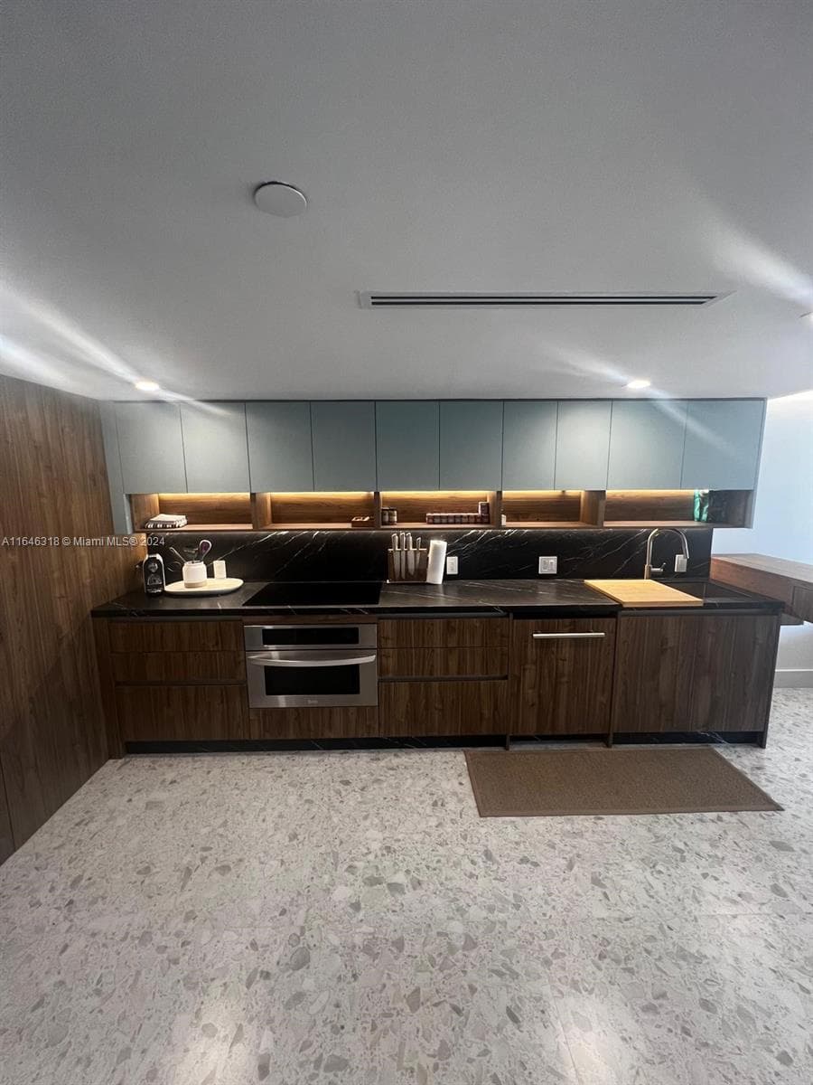 2555 Collins Ave # 306, Miami Beach FL 33140 — 12