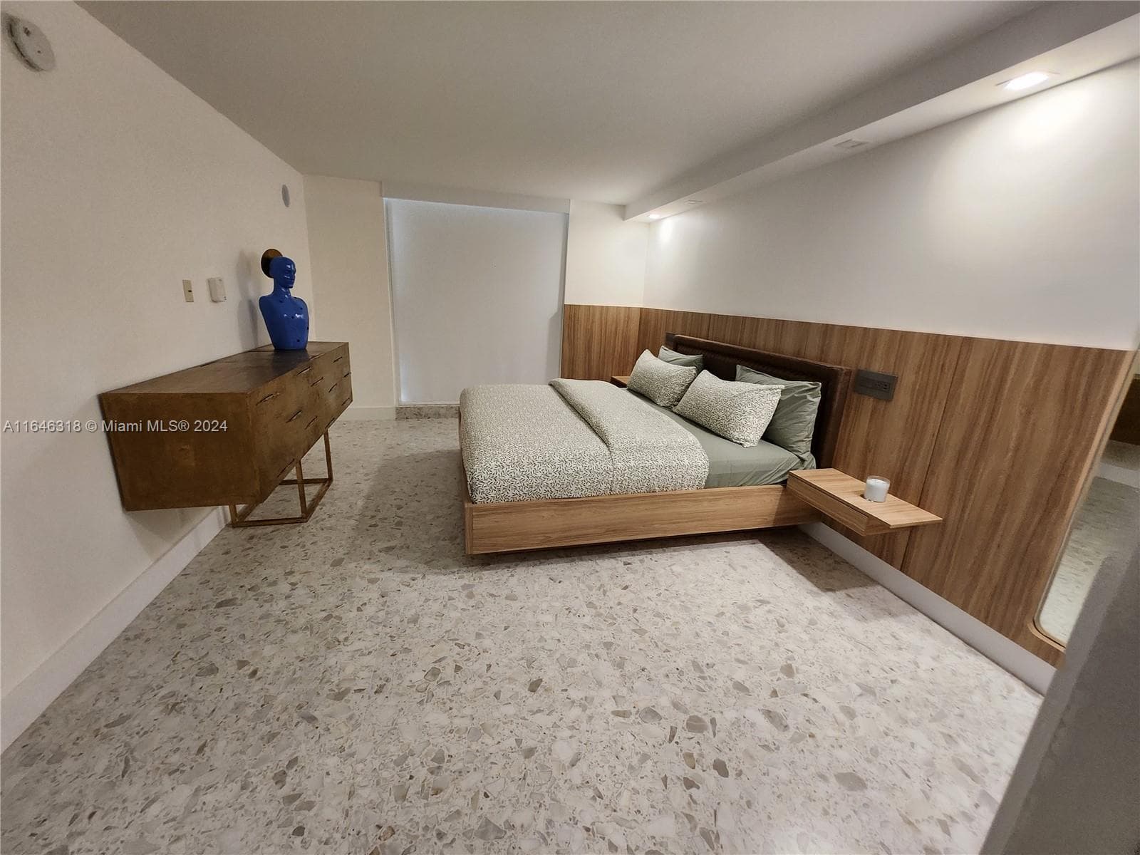 2555 Collins Ave # 306, Miami Beach FL 33140 — 9