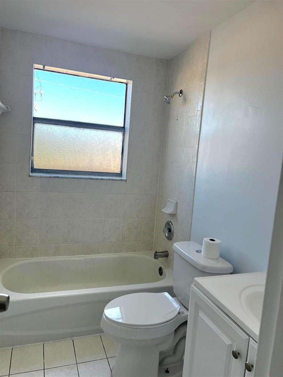 1245 W 24th Street # 221, Hialeah FL 33010 — 8