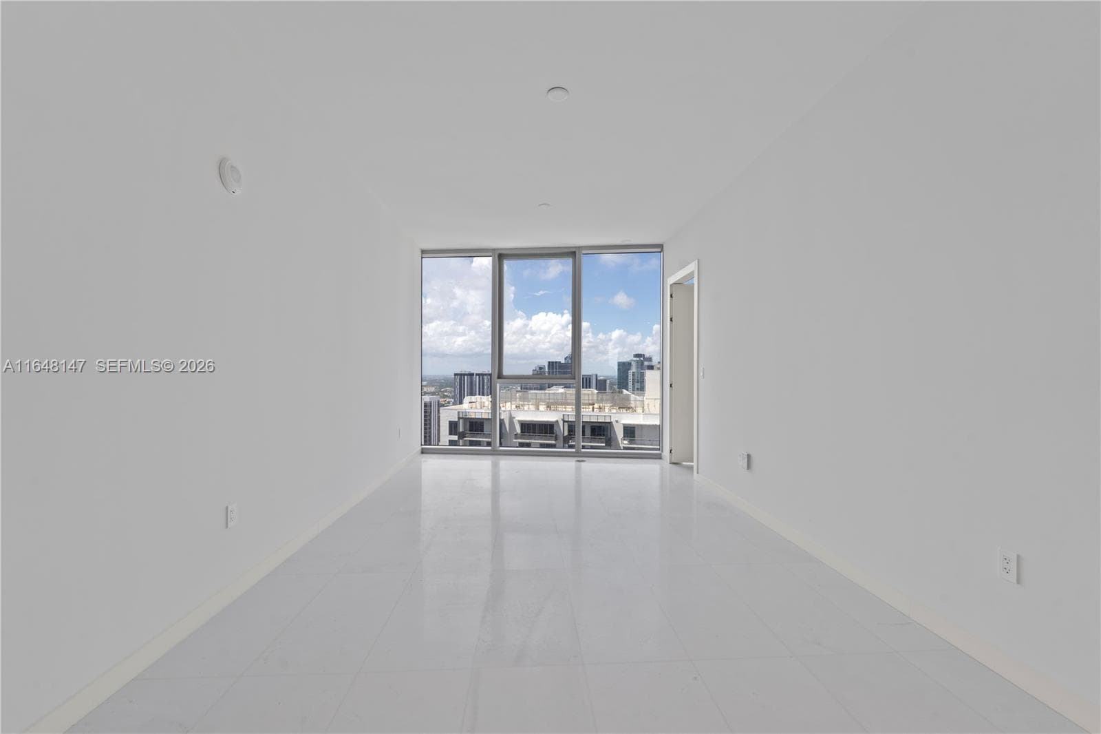 300 Biscayne Blvd Way # 4604, Miami FL 33131 — 32