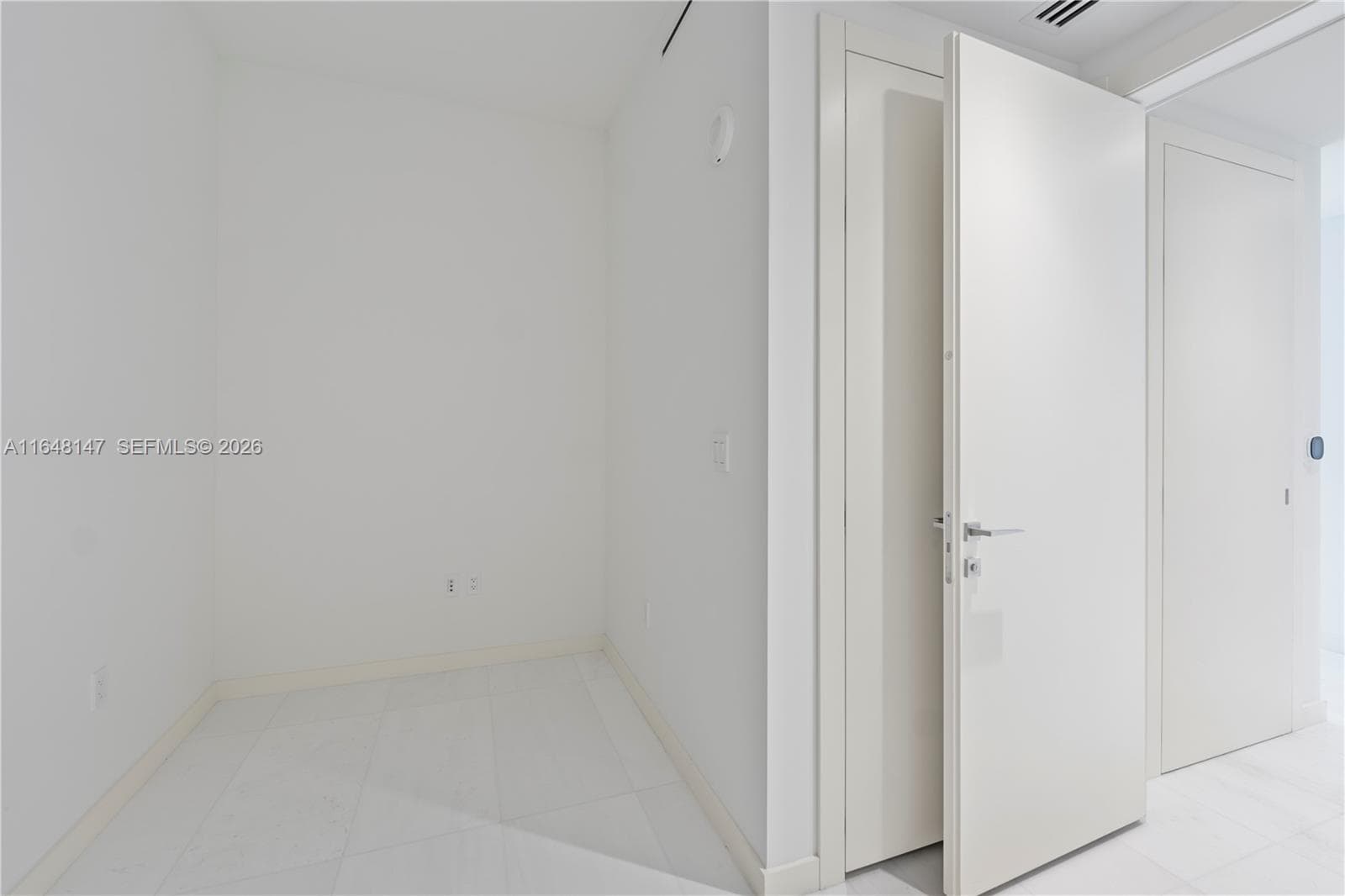 300 Biscayne Blvd Way # 4604, Miami FL 33131 — 30